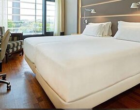 NH Sevilla Plaza De Armas