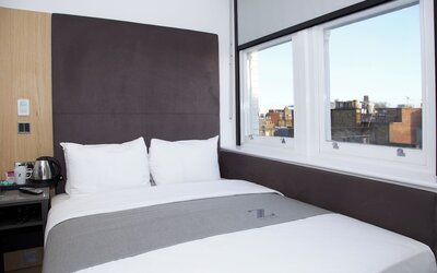 The Z Hotel City