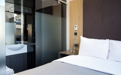 The Z Hotel City