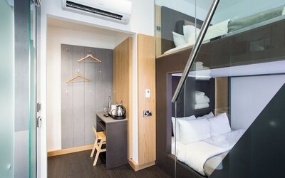 The Z Hotel City