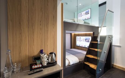 The Z Hotel City