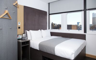 The Z Hotel City