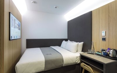The Z Hotel City