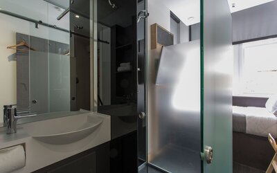 The Z Hotel City