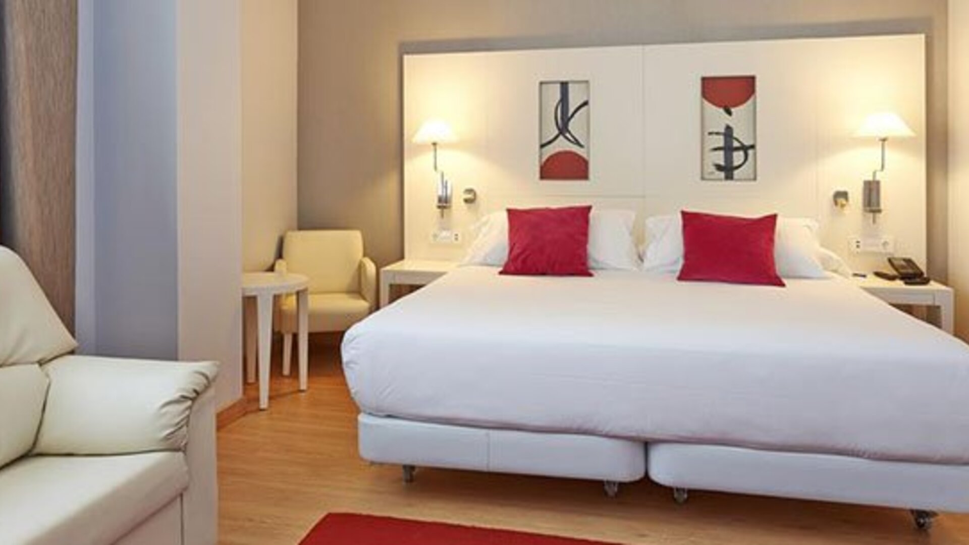 NH Valencia Las Artes