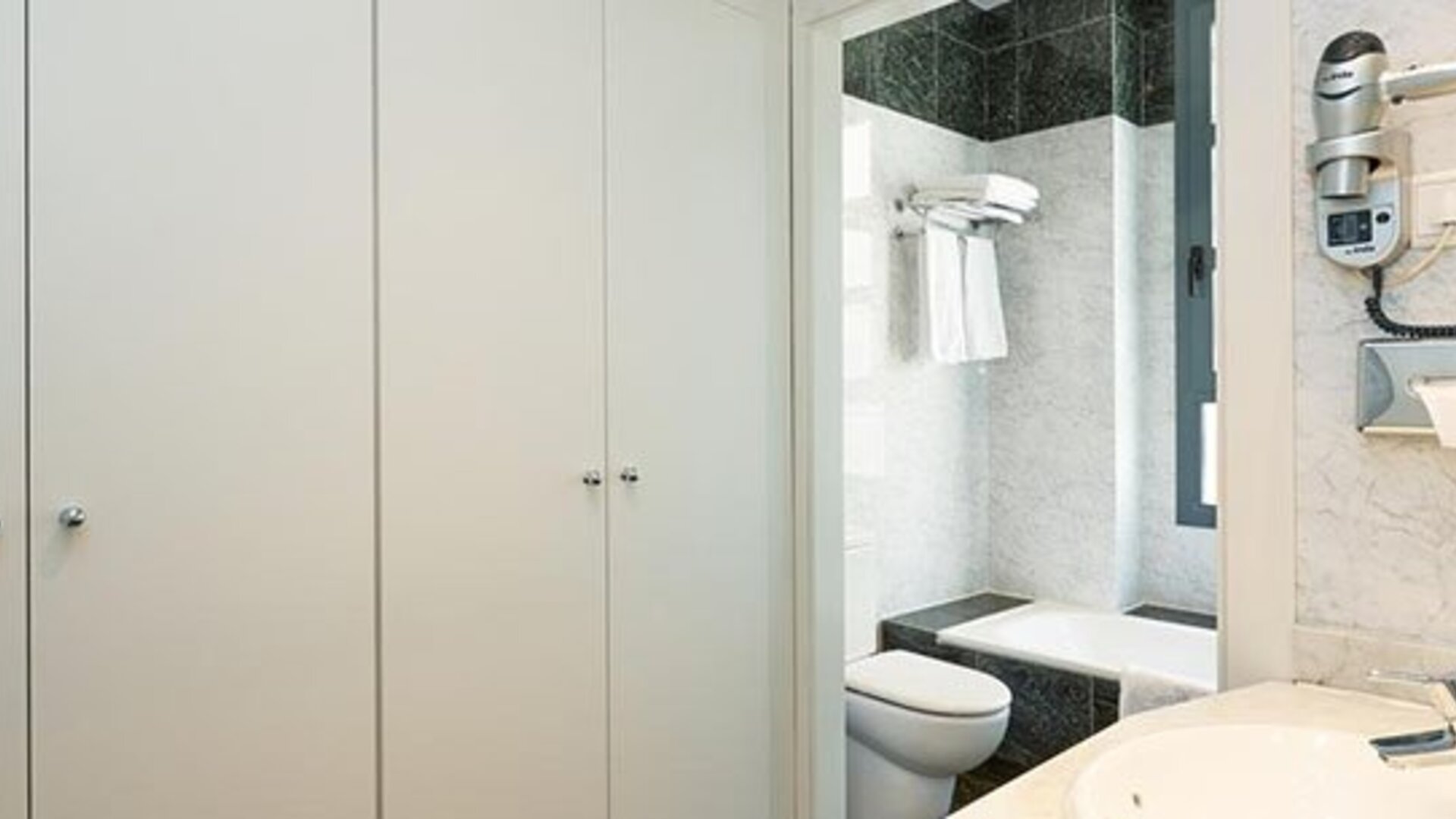 NH Valencia Las Artes