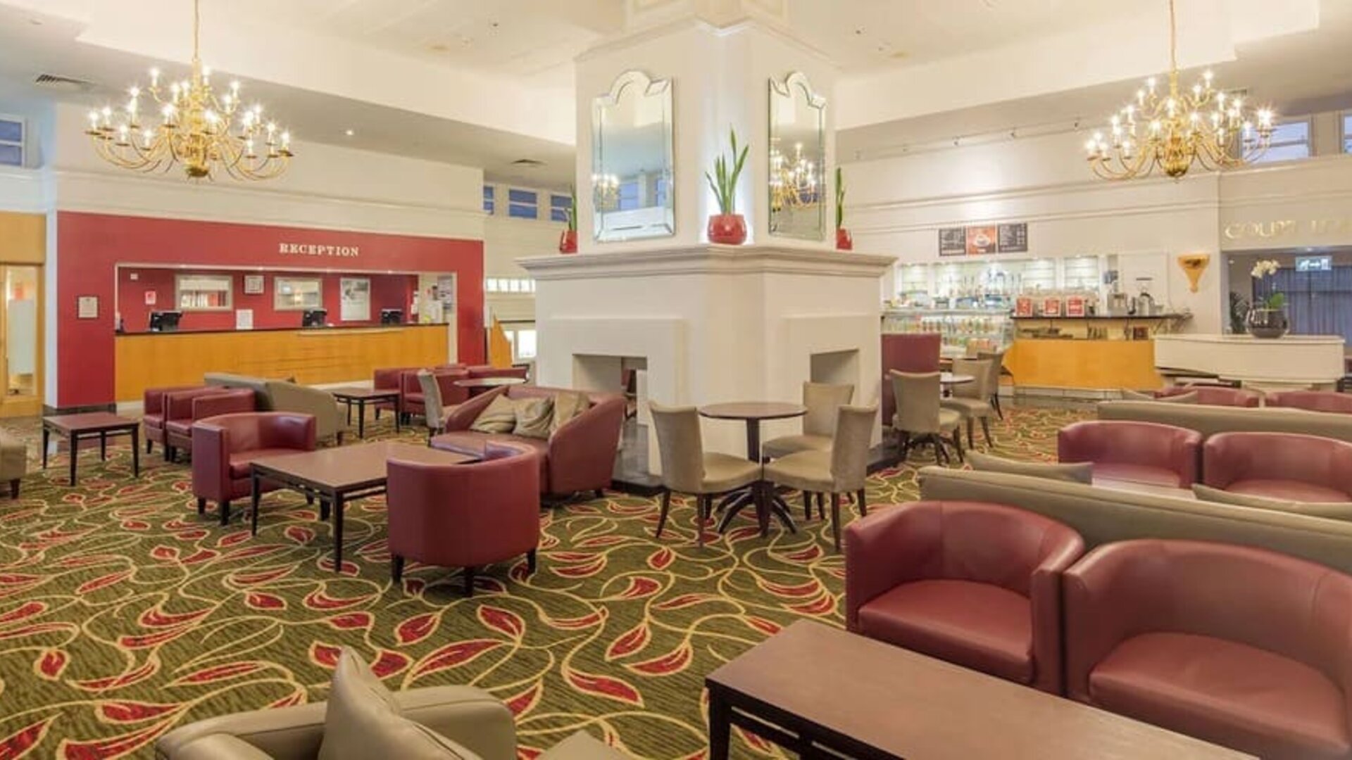 Dining room and lounge at Hilton Leicester.