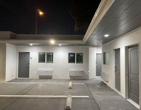 Motel exterior at ERTH INN By AGA Bell Gardens.