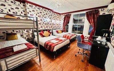 Crompton Guest House
