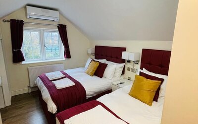 Crompton Guest House