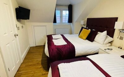 Crompton Guest House
