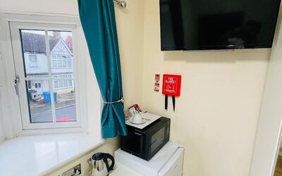 Crompton Guest House