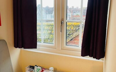 Crompton Guest House