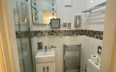 Crompton Guest House