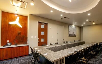 Professional meeting room at Fairfield Inn & Suites New York Brooklyn.