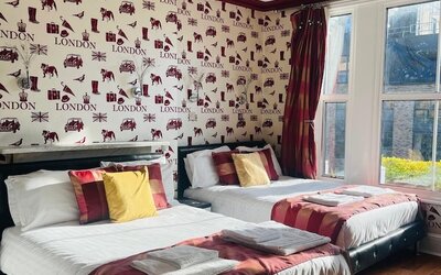 Crompton Guest House