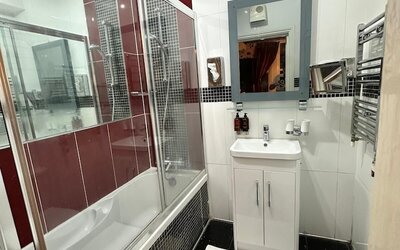 Crompton Guest House