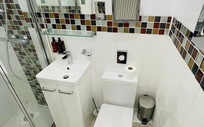 Crompton Guest House
