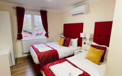Crompton Guest House