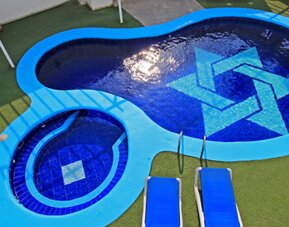 Hotel Abi Inn By GEH Suites