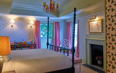 The Mitre, Hampton Court