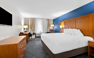 Romantic king suite at Comfort Inn & Suites Nashville.