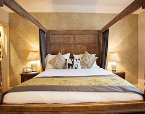 The White Hart Hotel