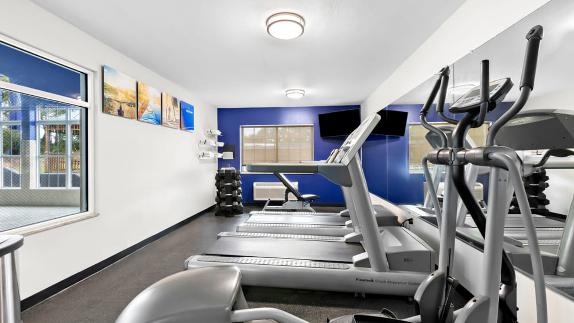 Fitness center at Comfort Inn & Suites Nashville.