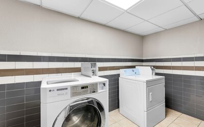 Laundry available at Comfort Inn & Suites Nashville.