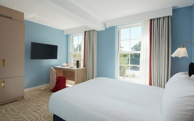 The Lensbury Resort