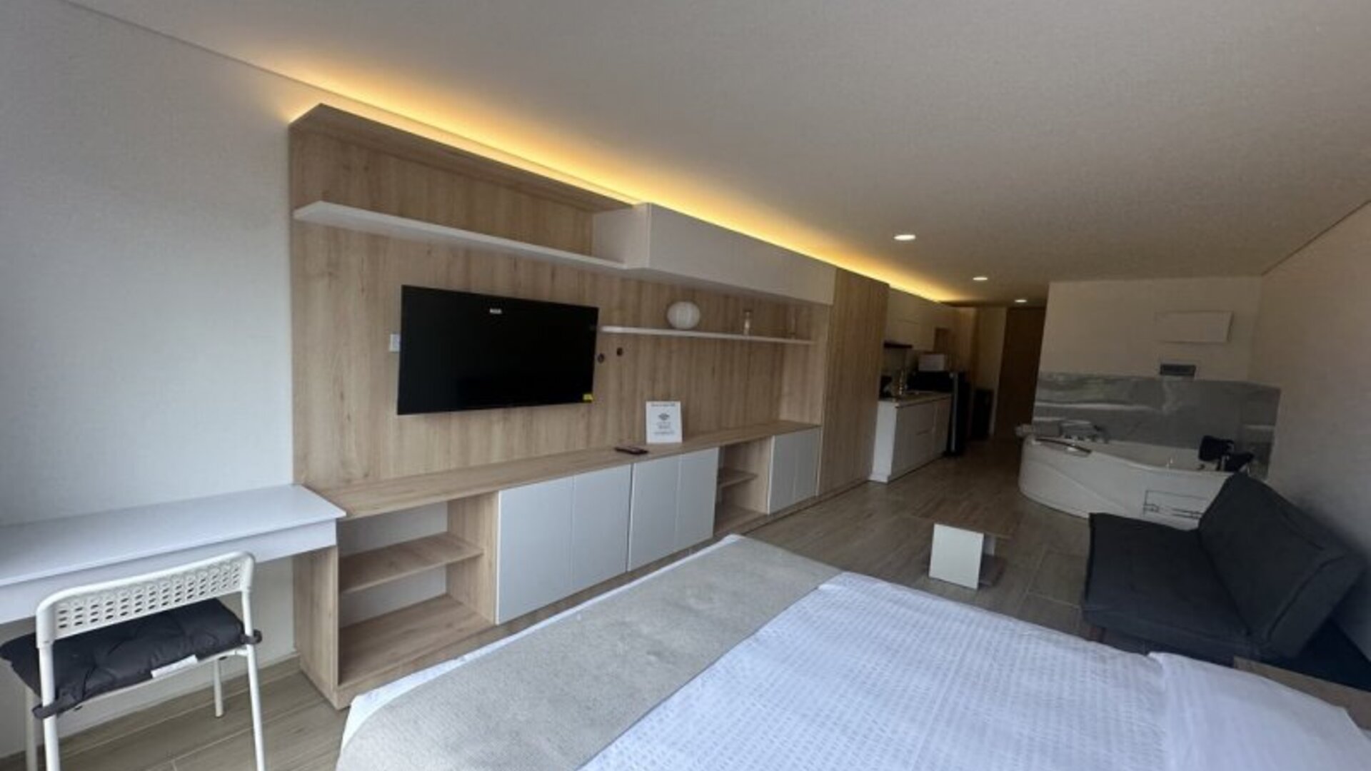 Apartaestudio Con Jacuzzi Privado Y Vistas A Las Montañas