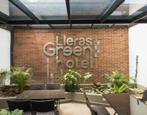 Lleras Green Hotel