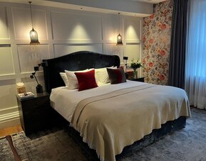 Manor House Lindley