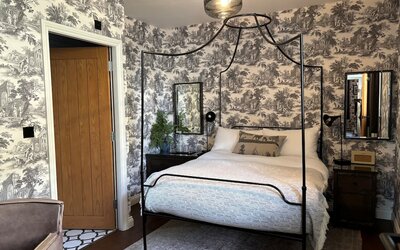 Manor House Lindley