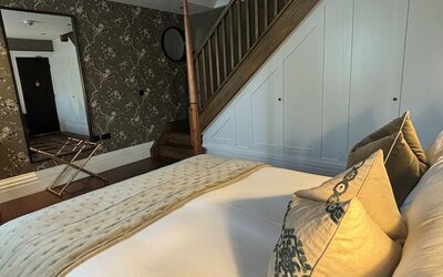 Manor House Lindley