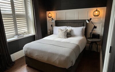 Manor House Lindley