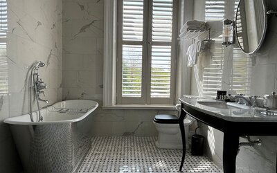 Manor House Lindley