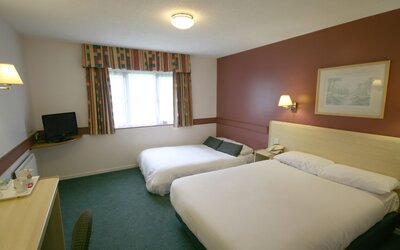 Days Inn by Wyndham Bradford M62