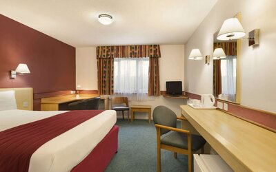 Days Inn by Wyndham Bradford M62