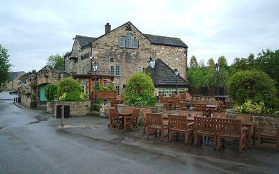 Premier Inn Huddersfield North