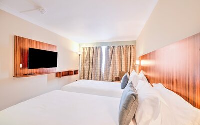 Palms Hotel & Retreat By Palette London Romford