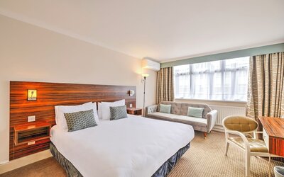Palms Hotel & Retreat By Palette London Romford