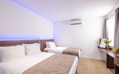 Signature Hotel London