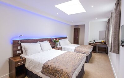 Signature Hotel London
