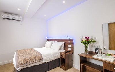 Signature Hotel London
