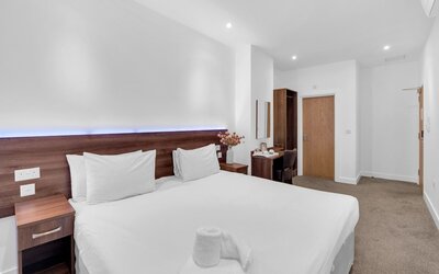Signature Hotel London