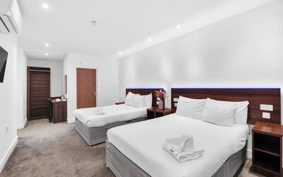 Signature Hotel London