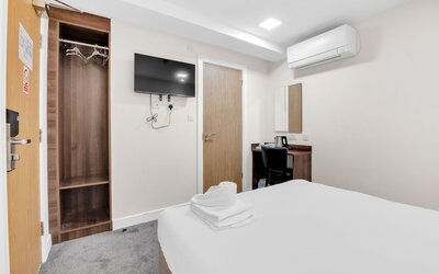 Signature Hotel London