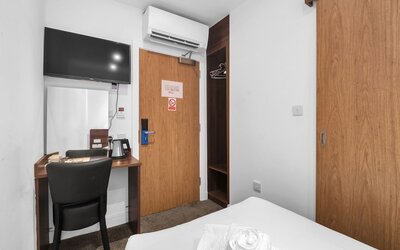 Signature Hotel London
