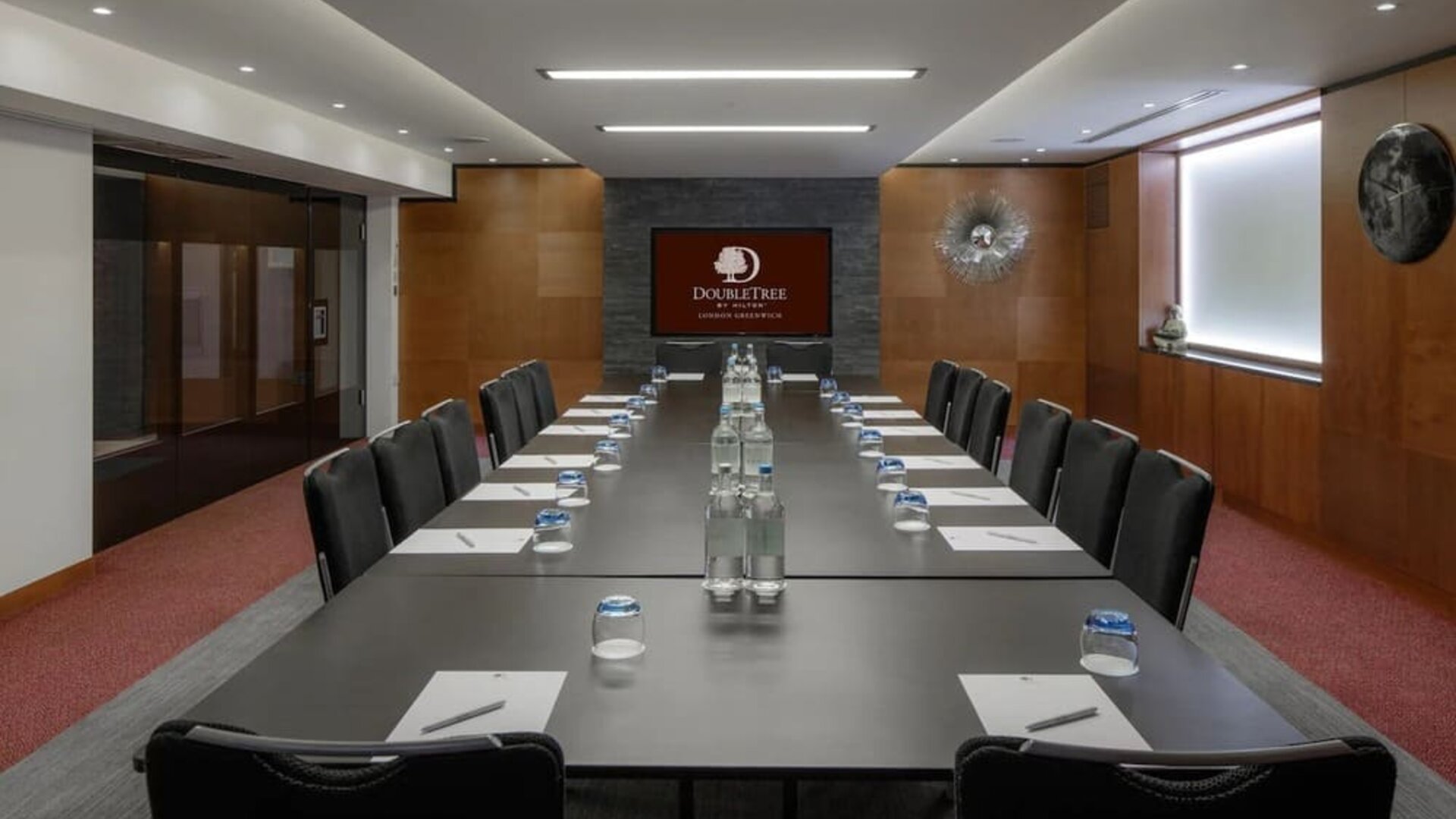 Professional meeting room at DoubleTree by Hilton London Greenwich.